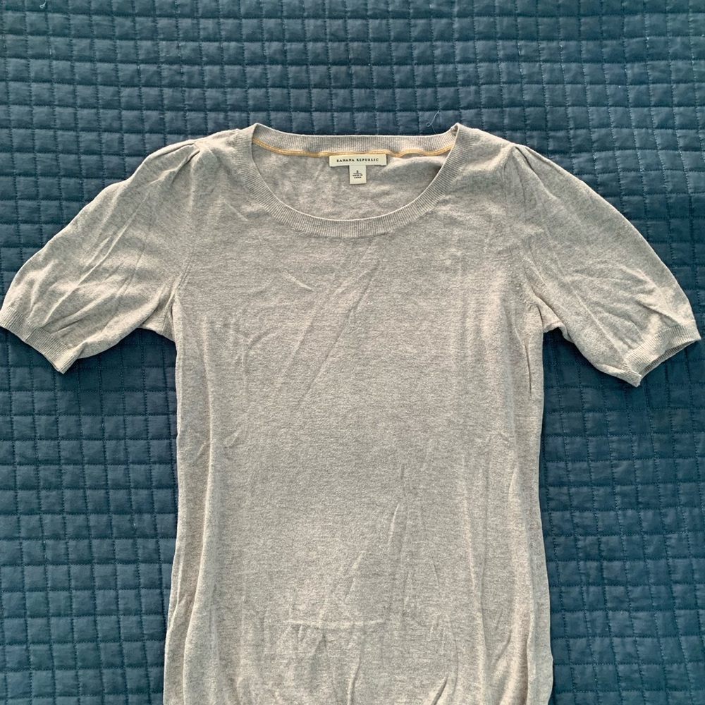 Banana Republic Heather Gray Crewneck Sweater Top
